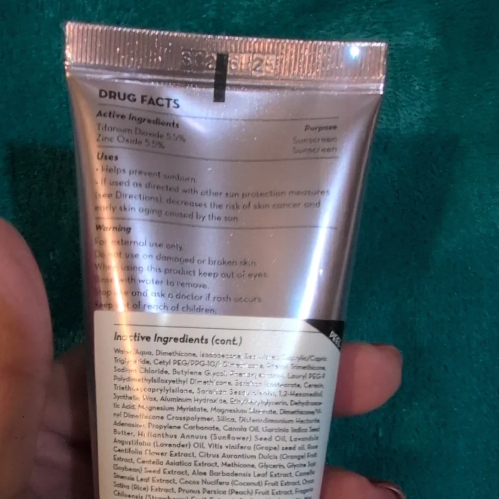 The Crème Shop CC Crème - Deep 230 SPF30 Foundation Sealed